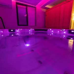 https://laissepassetemps.fr-provencehotel.com